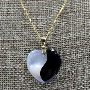 14K Pearl / Onyx Heart Pendant Necklace